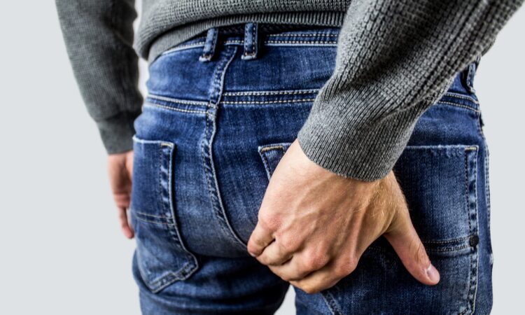 hemorrhoids 2790200 1920